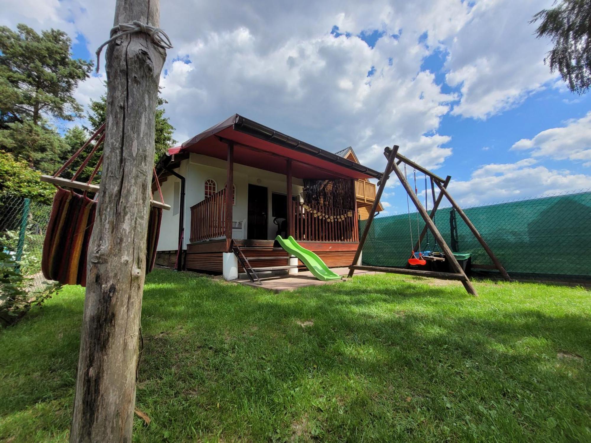 Domek Nad Jeziorem Przy Lini Brzegowej Gorowychy, Pomorze Villa Exterior foto